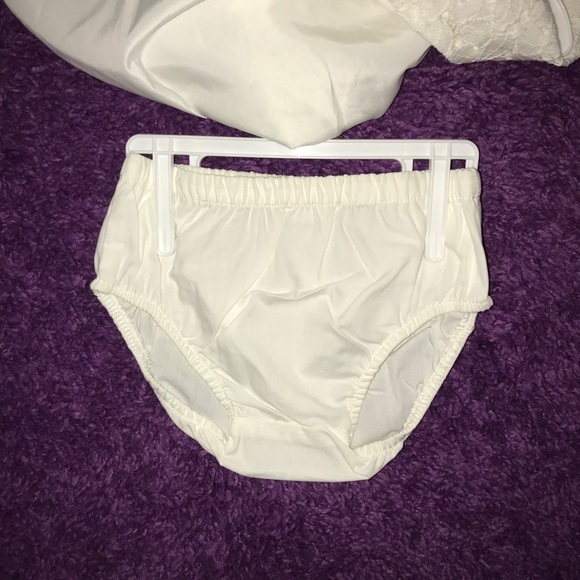 Beautiful white baby girl dress - Picture 3 of 5